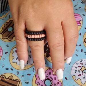 Seed Bead Flexible Ring Set - Black Cocoa & Rose Petals